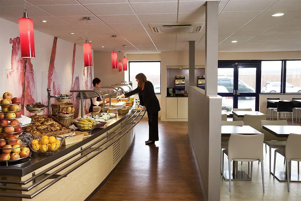 Ibis Hotel Dublin 3*,